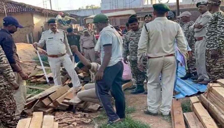सरपंच के घर वन विभाग की छापेमारी, 95 हजार रुपए का सागौन चिरान जब्त, गांव में मचा हड़कंप, मुखबिर की सूचना पर कार्रवाई, जांच जारी