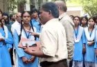 सरकारी स्कूल में छात्राओं को फ्री सेनेटरी पैड देने के बजाए वसूली और स्टूडेंट्स से दुर्व्यवहार, विरोध प्रदर्शन के बाद प्राचार्य समेत 2 व्याख्याता का ट्रांसफर