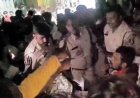अभनपुर में दुर्गा विसर्जन के दौरान पार्षद गब्बू ध्रुव से मारपीट, समर्थकों ने झांकी रोककर किया जमकर प्रदर्शन, CSP के आश्वासन के बाद खुला रास्ता