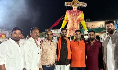 गरियाबंद के रावण भाठा में विजयादशमी की धूम, हजारों की मौजूदगी में हुआ रावण दहन, पूरे परिवार के साथ उमड़े बच्चे, बुजुर्ग, महिलाएं और युवा
