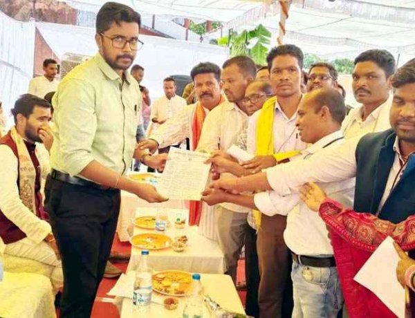 मैनपुर ब्लॉक सरपंच संघ ने जिला पंचायत सीईओ को ज्ञापन सौंपकर रोजगार गारंटी योजना में कराये गये कार्यो का भुगतान करने की उठाई मांग