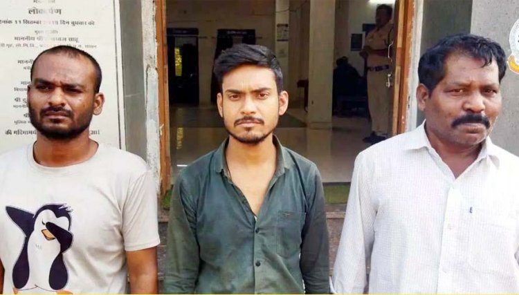 रायपुर में सरकारी नौकरी दिलाने के नाम पर लाखों की ठगी, फर्जी नियुक्ति पत्र-शासकीय सील और हस्ताक्षर का इस्तेमाल, 3 आरोपी गिरफ्तार, कंप्यूटर-प्रिंटर जब्त