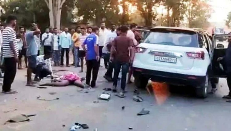 मातम में बदली त्योहार की खुशियां, अज्ञात भारी वाहन की चपेट में आकर दुर्गा की प्रतिमा विसर्जन लौट रहे स्कूटी सवार चाचा-भतीजे की मौत, ड्राइवर फरार